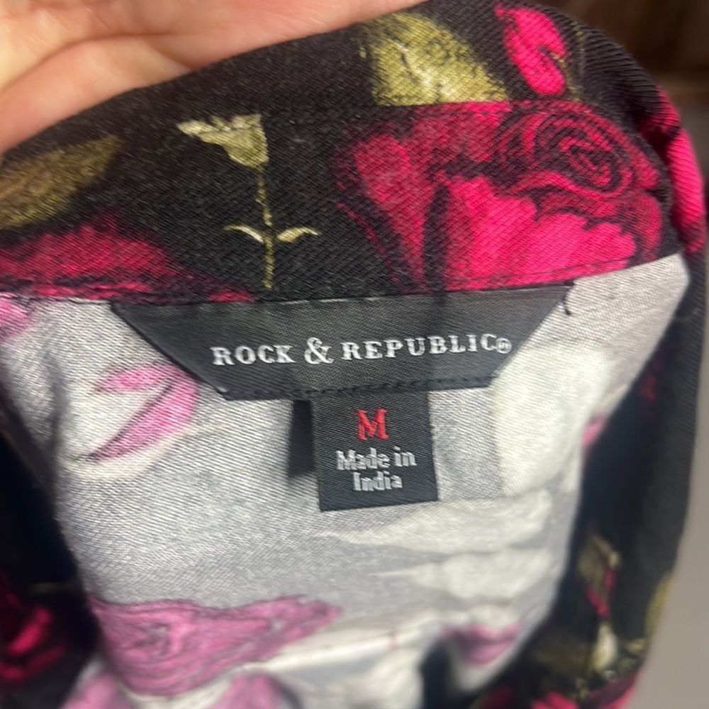 Rock & Republic button up top - Picture 5 of 7
